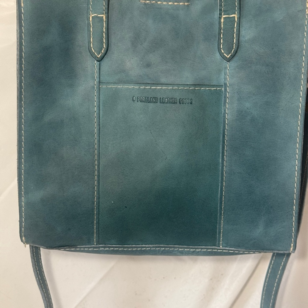 Portland Leather Lola Crossbody Tote - Picture 15 of 16